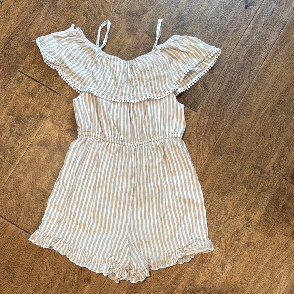 Dillard’s Girl’s Striped Ruffle Romper - Picture 4 of 4